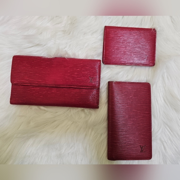 ❤️🎉HOST PICK🎉❤️Louis Vuitton Red Epi bundle (Rare! Good condition!) - Picture 16 of 17